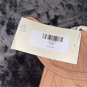 Es un top nuevo que nunca use